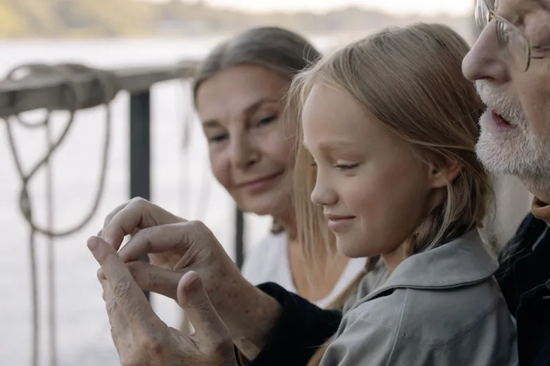 Generationernas resa: Hur familjeminnen blir det arv som räknas mest